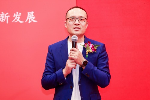 19681758_a3193274527_plx.jpg 19681758_a3193274527_plx.jpg