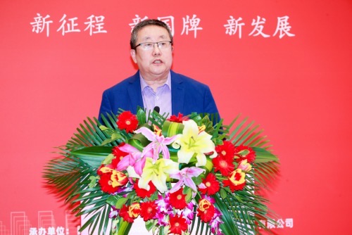 19201046_a3193274527_plx.jpg 19201046_a3193274527_plx.jpg