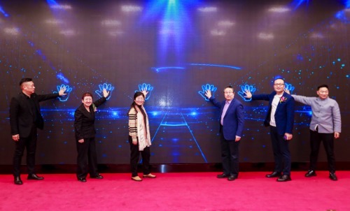 18205026_a3193274527_plx.jpg 18205026_a3193274527_plx.jpg